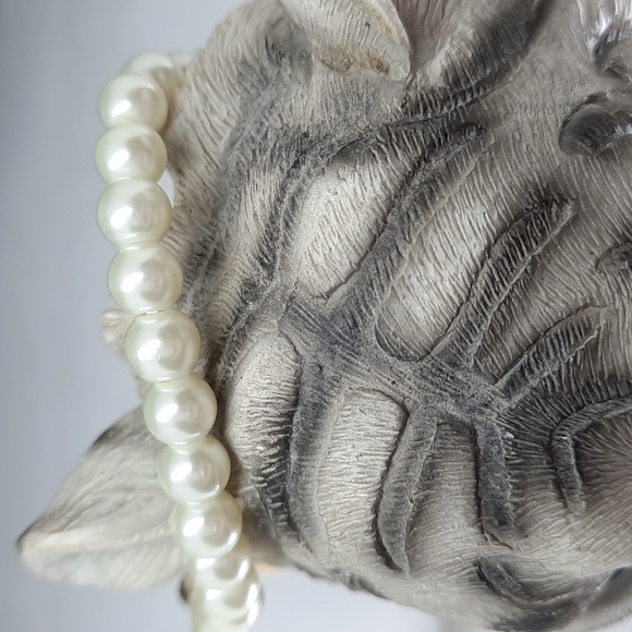 Stretch Faux Pearl LOVE Bracelet. Need to peek at least.. - Picture 5 of 6